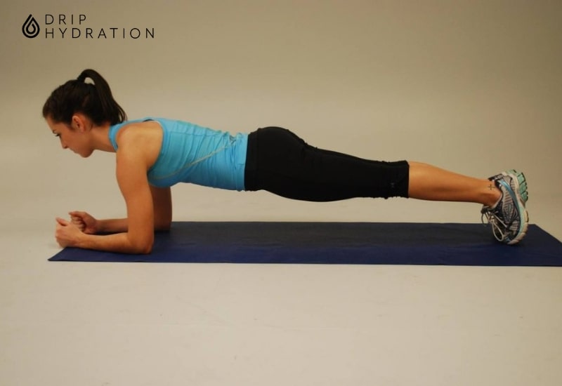 Nhiều người thực hiện phương pháp giảm mỡ bụng plank để đạt hiệu quả mong muốn