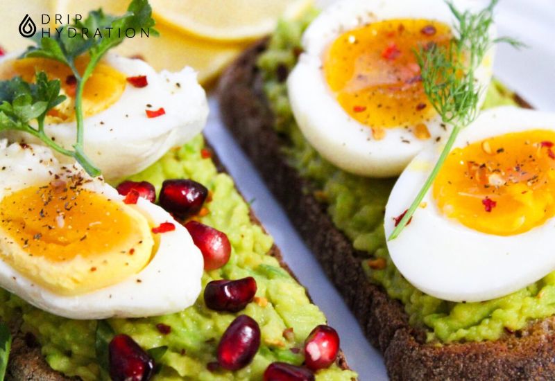 Trứng là thực phẩm chứa chất béo bão hòa mang lại nguồn dinh dưỡng cho cơ thể