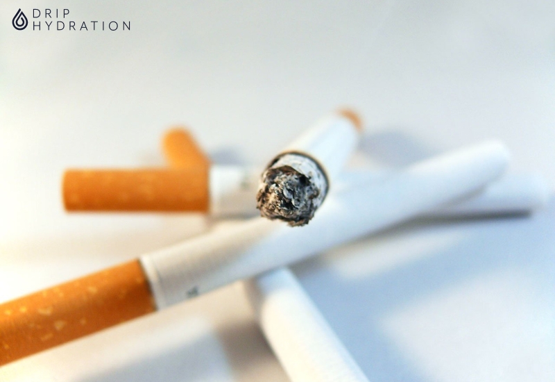 Hút thuốc lá là một thói quen gây tích mỡ bụng