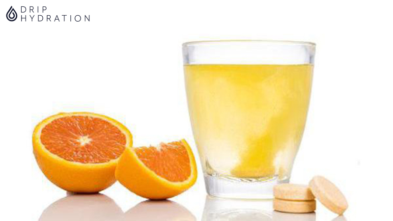 Vitamin C có tính acid, do đó không nên uống khi bụng đói