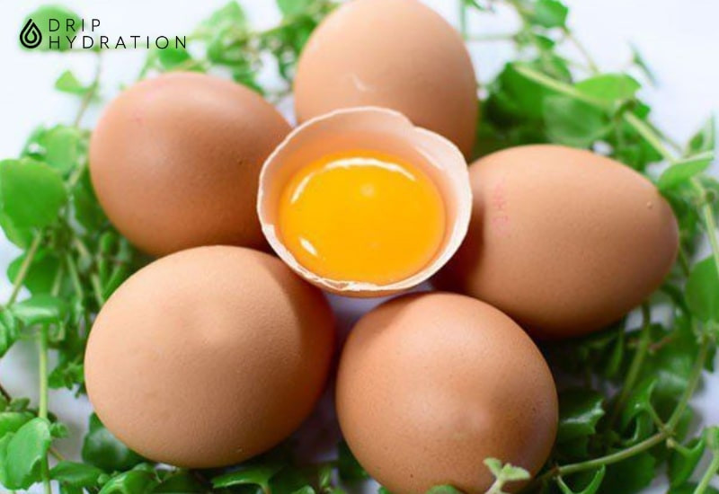 Lòng đỏ trứng gà là thực phẩm cần hạn chế của người có cholesterol caos