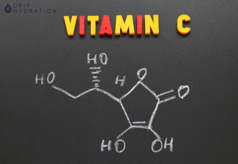 Vitamin C giúp bảo vệ tế bào khỏi những tổn thương do khói thuốc lá