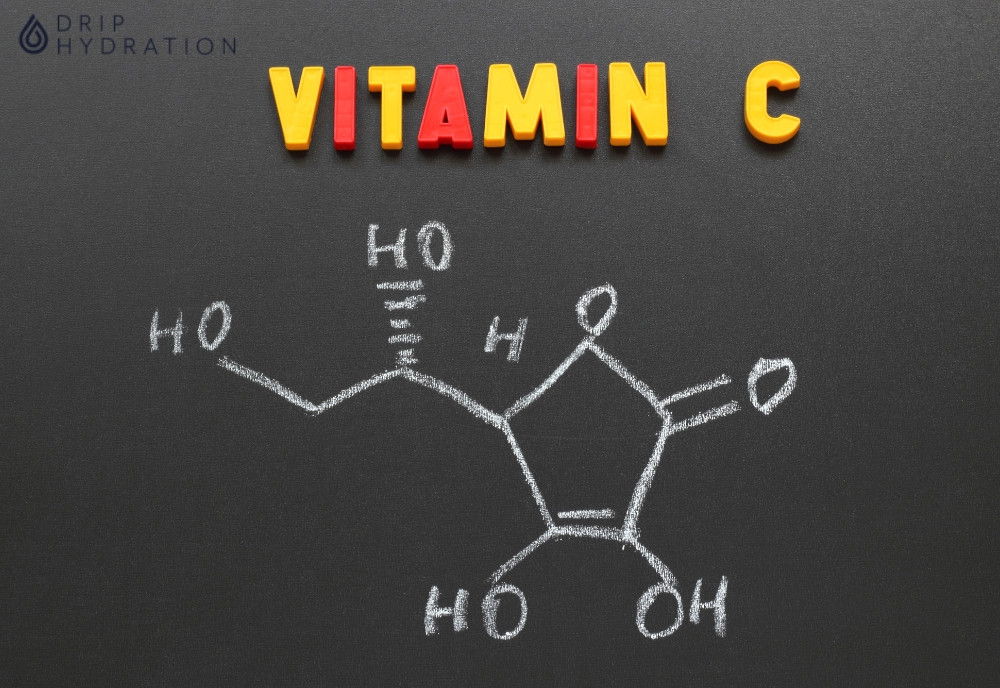 Nguyên nhân đầu tiên gây ra nhiệt miệng có thể là do thiếu hụt vitamin C