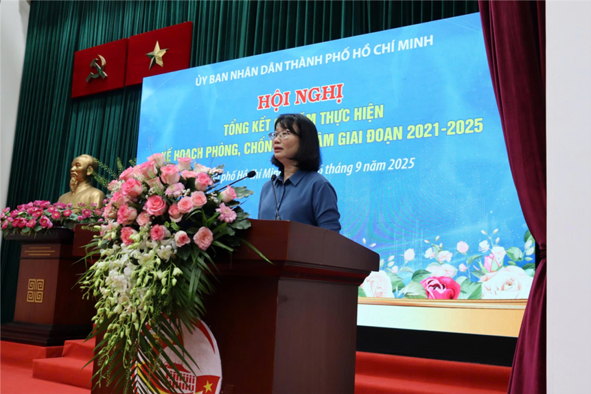 Bà Trần Thị Diệu Thúy - Thành ủy viên, Phó Chủ tịch Ủy ban nhân dân Thành phố Hồ Chí Minh, phát biểu chỉ đạo