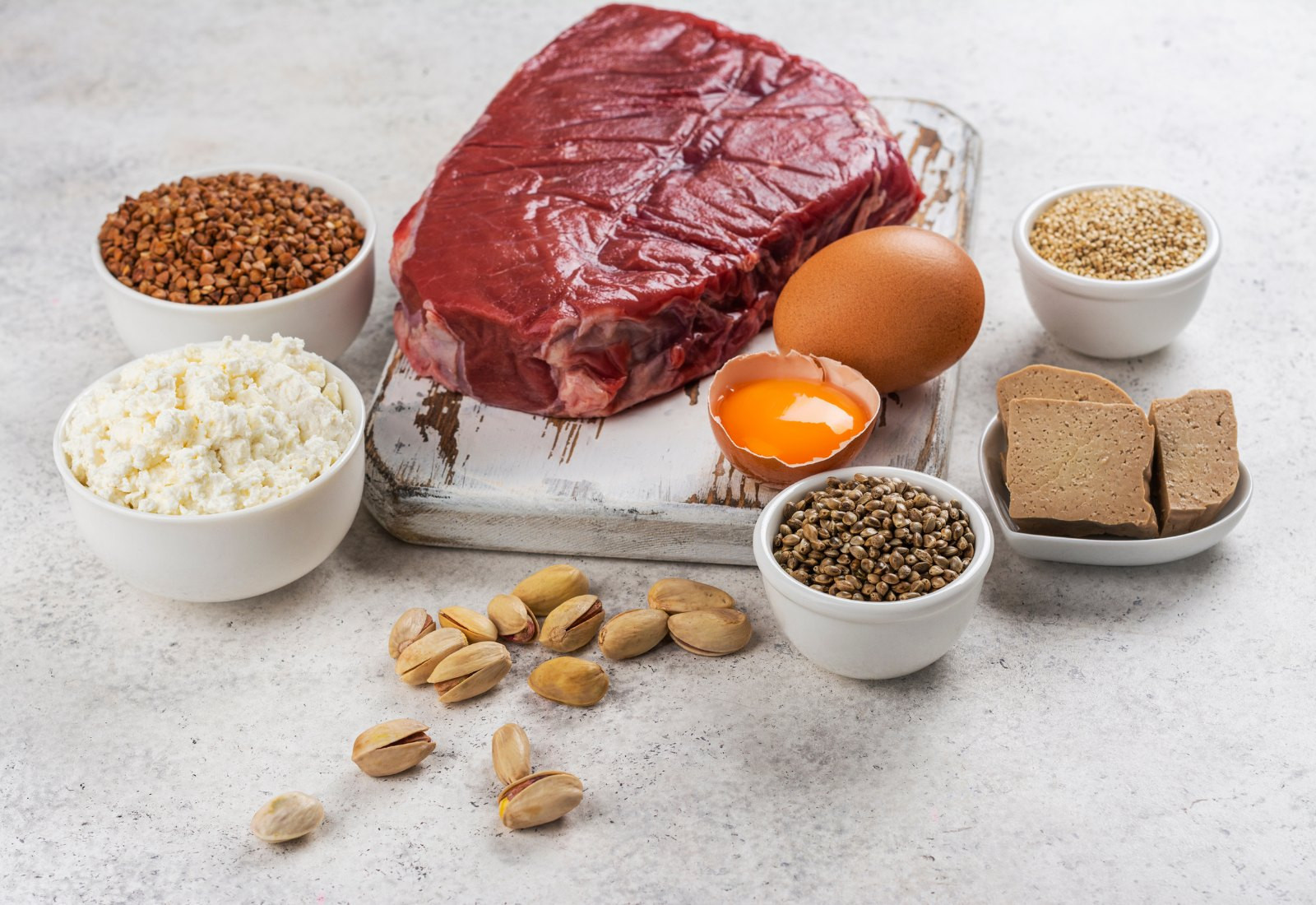 Protein có mặt trong rất nhiều các loại thực phẩm chúng ta sử dụng hàng ngày 