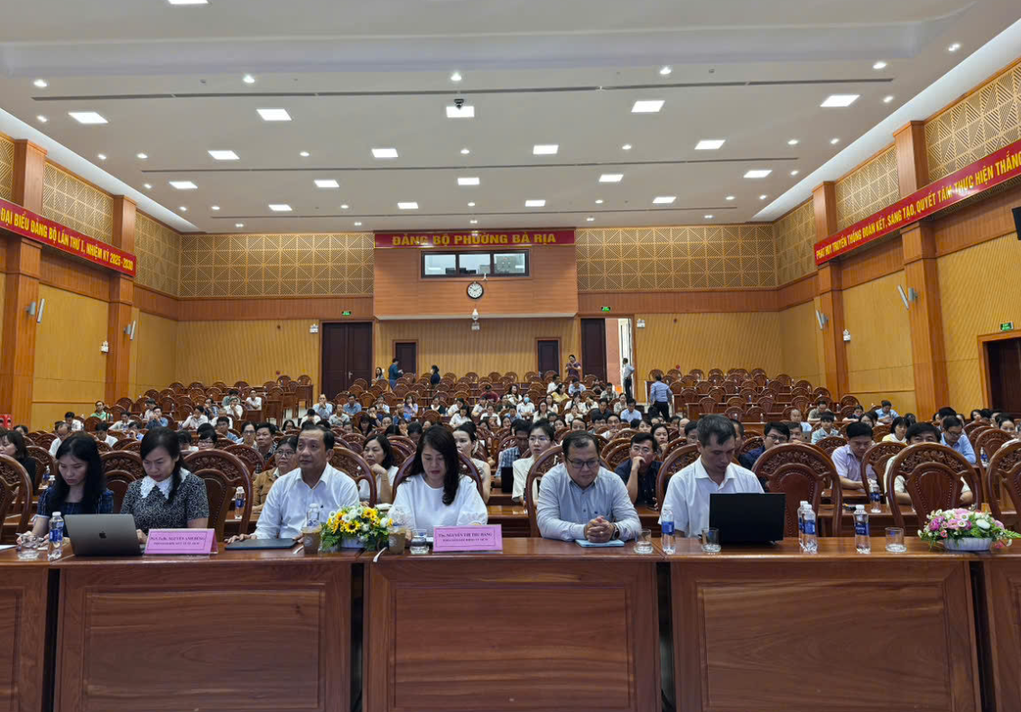 Sở Y tế TP. Hồ Chí Minh – Bảo hiểm xã hội TP. Hồ Chí Minh: hội nghị phổ biến những điểm mới của luật bảo hiểm y tế và đánh giá các vướng mắc trong giám định, thanh toán chi phí khám chữa bệnh BHYT. Nguồn ảnh: Sở Y tế Tp Hồ Chí Minh