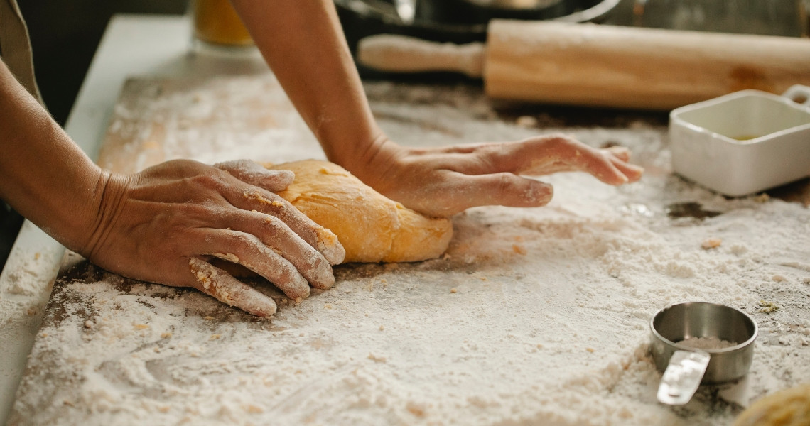 Cần biết lượng calo trong bột mì, ngũ cốc và nguyên liệu làm bánh để kiểm soát cân nặng