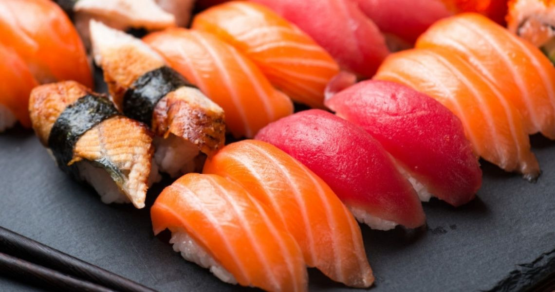 Sushi có nhiều calo không? Ăn có béo không?