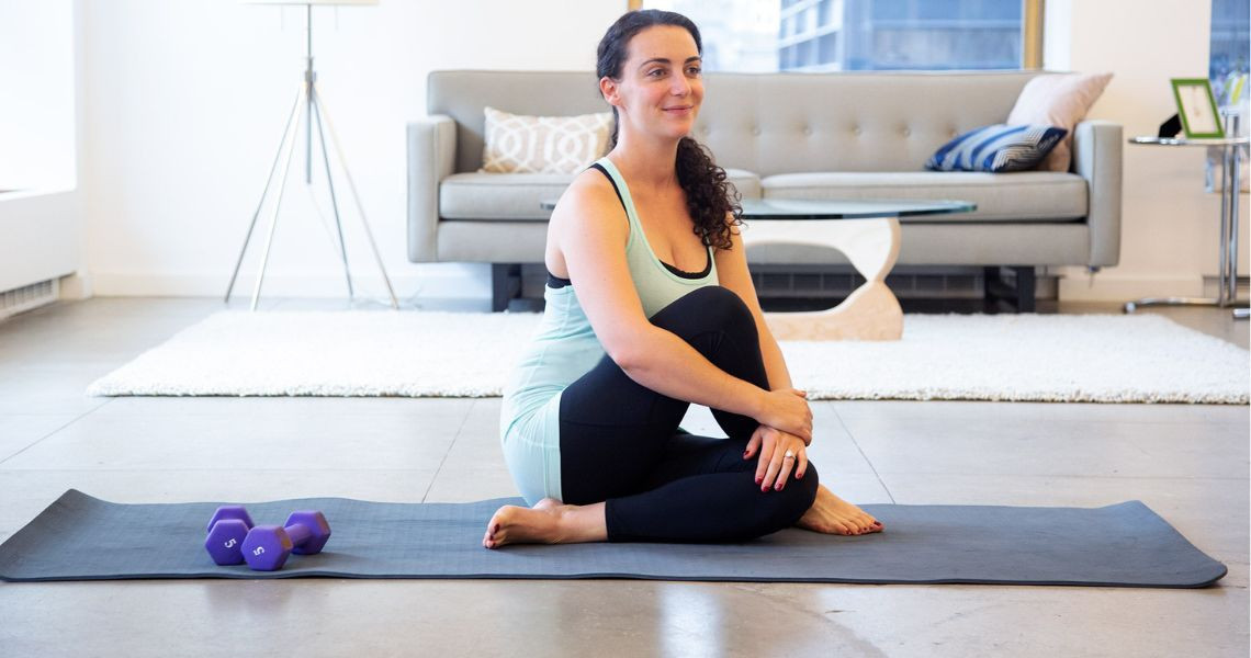 6 bài tập luyện kéo giãn cơ thể sau sinh giúp bạn lấy lại sắc vóc cơ thể