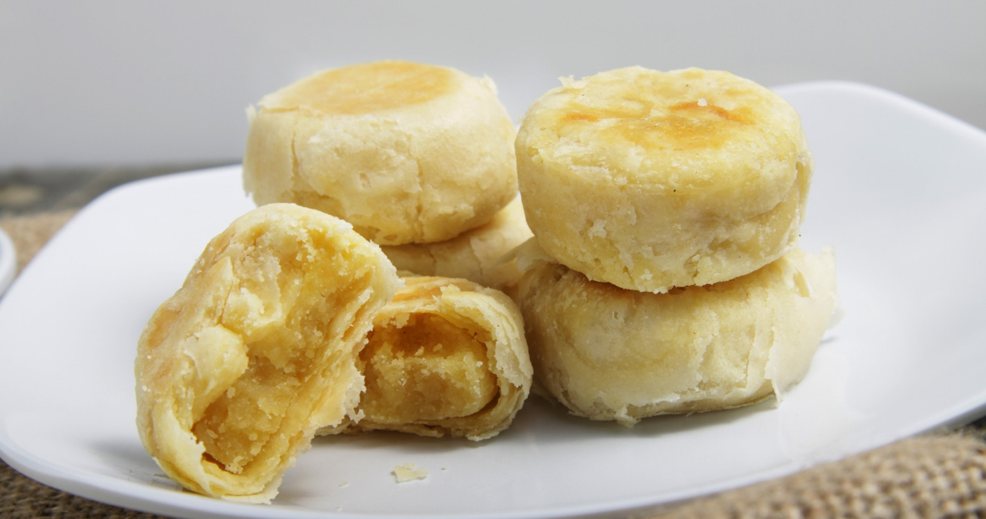 100g bánh pía bao nhiêu calo? Ăn nhiều có béo không?