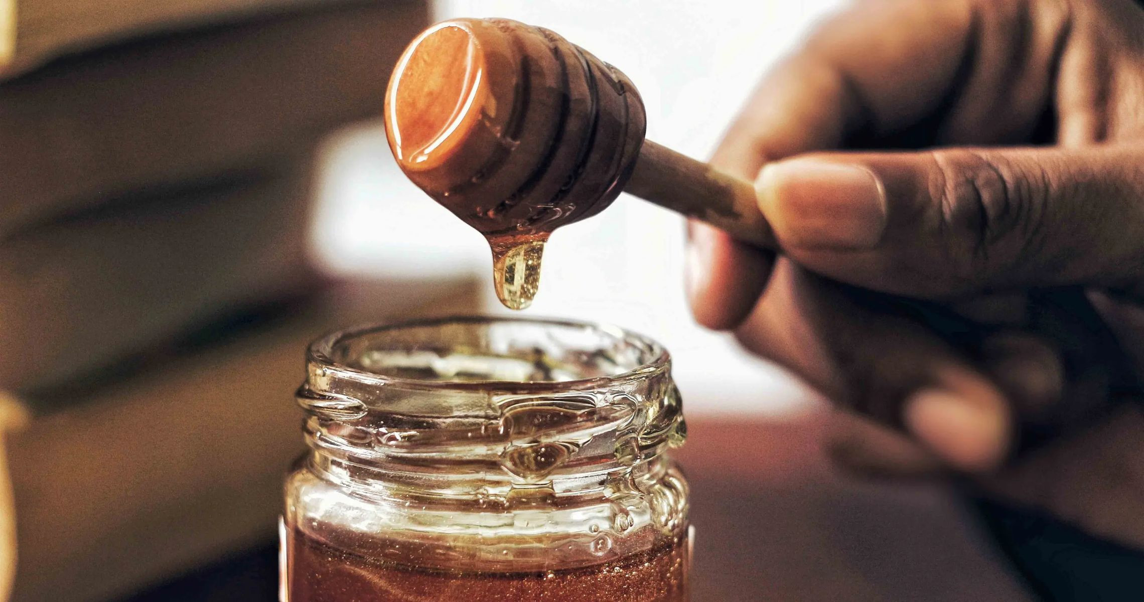 Uống mật ong giảm mỡ bụng được không?
