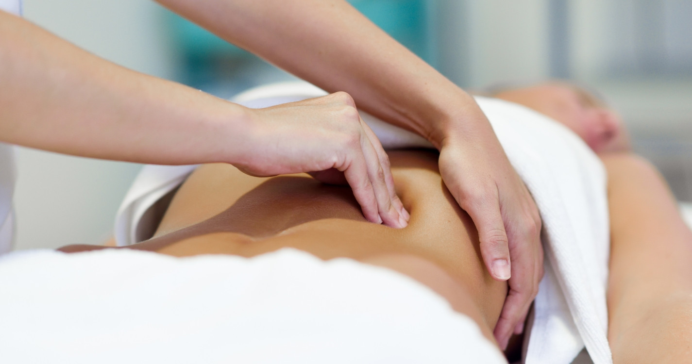 Hướng dẫn cách massage giảm mỡ bụng trước khi ngủ