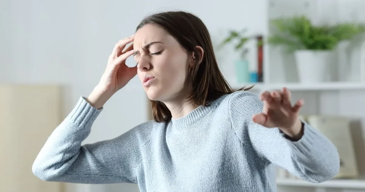 Chóng mặt mất thăng bằng: Dấu hiệu đột quỵ không thể coi thường