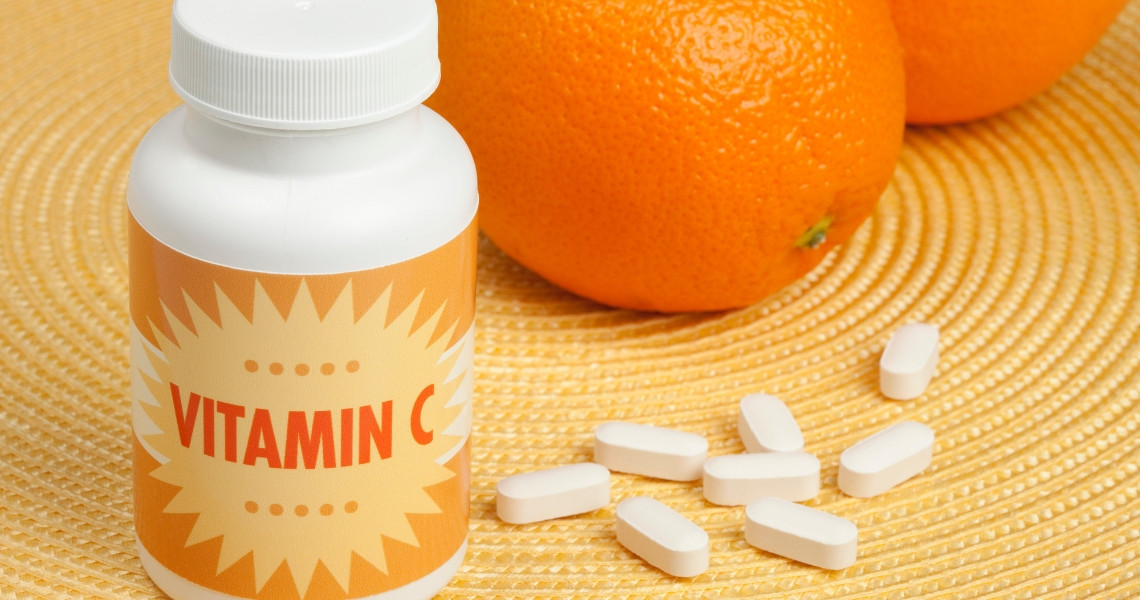 Tại sao nên tránh dùng vitamin C vào ban đêm?