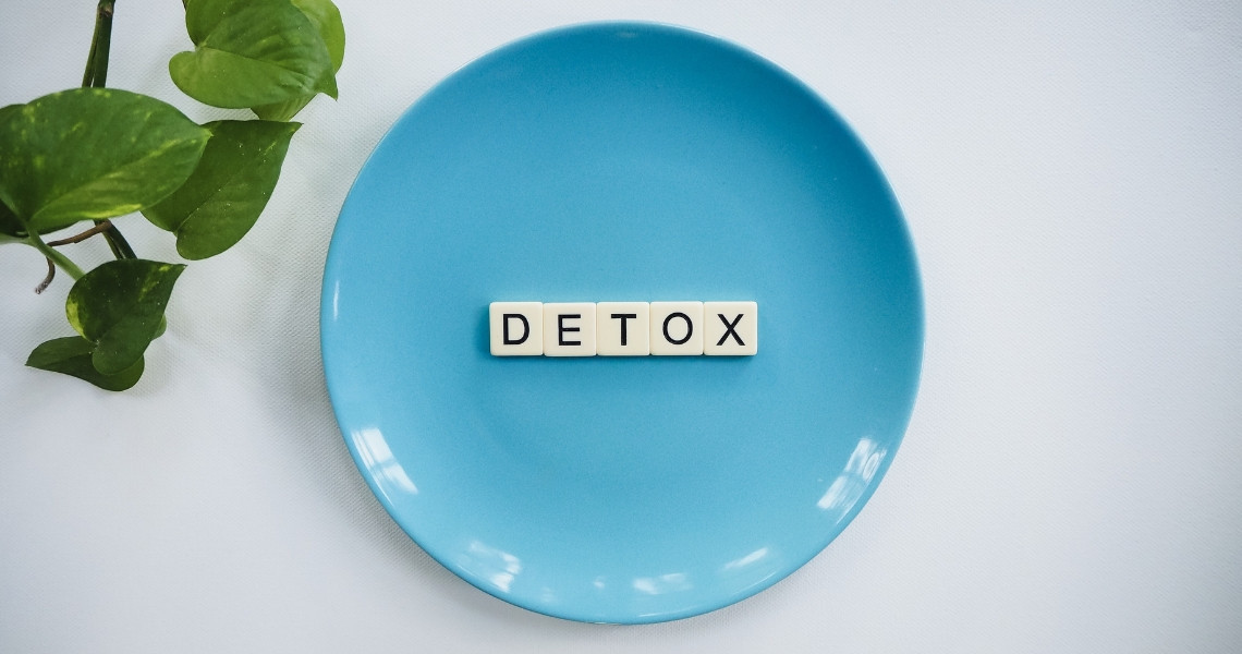 Có nên dùng thực phẩm chức năng detox cơ thể?